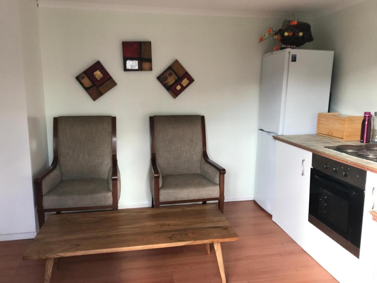Cosy Cottage Annex In Fairlop Ilford Bagian luar foto